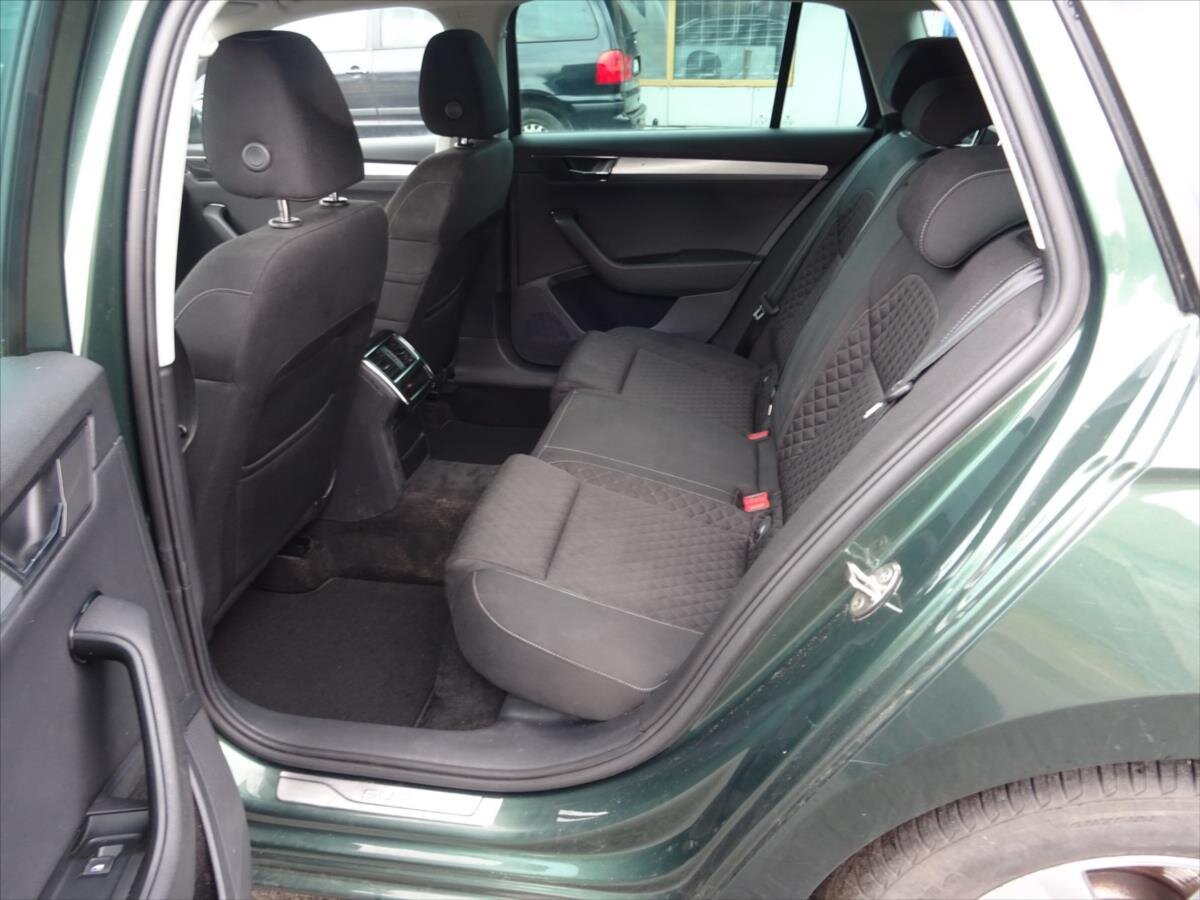 Škoda Superb Kombi 1,6 l 88 kw