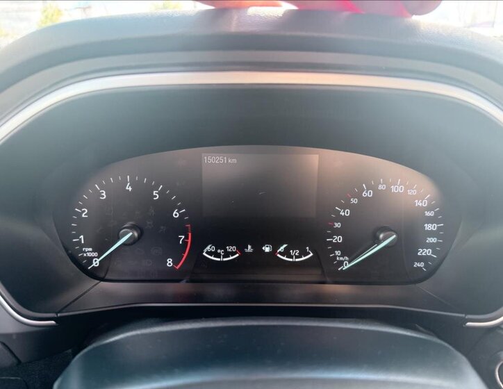 Ford Focus Kombi 999,0 92 kw