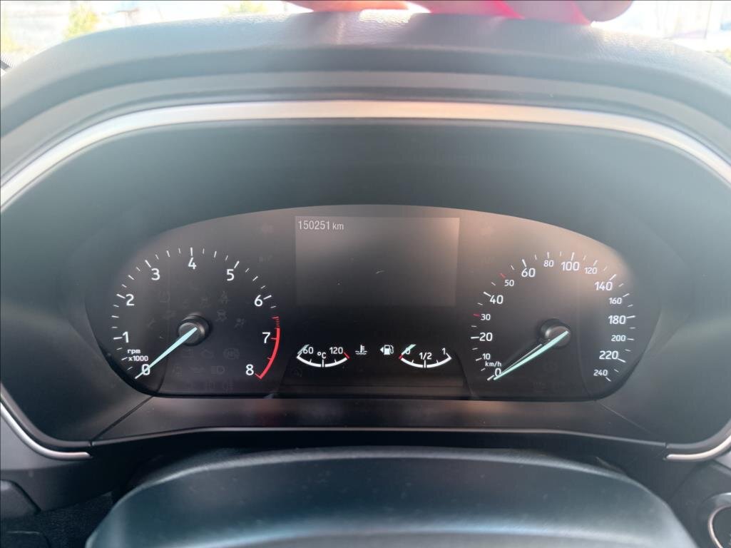 Ford Focus Kombi 999,0 92 kw