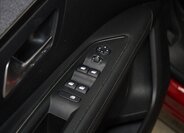 Peugeot 3008 SUV / Terénní 1,2 l 96 kw