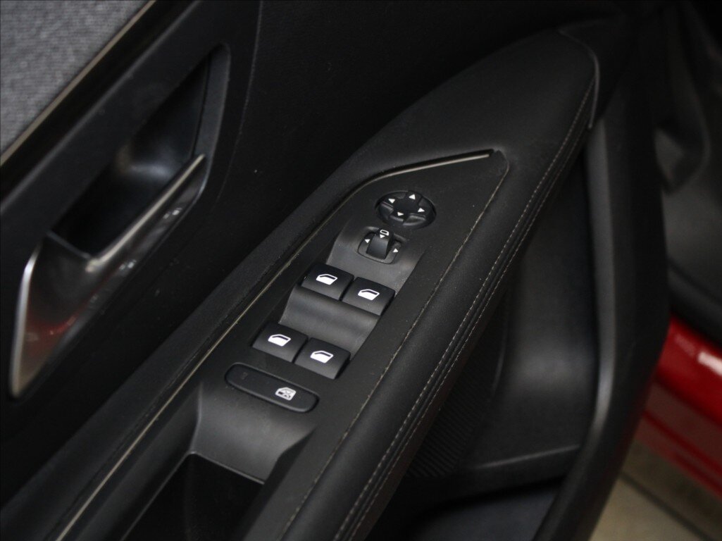 Peugeot 3008 SUV / Terénní 1,2 l 96 kw