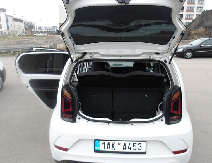 Volkswagen up! Hatchback 999,0 50 kw