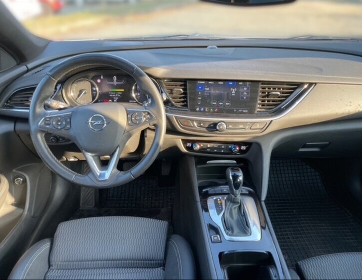 Opel Insignia Kombi 2,0 l 128 kw