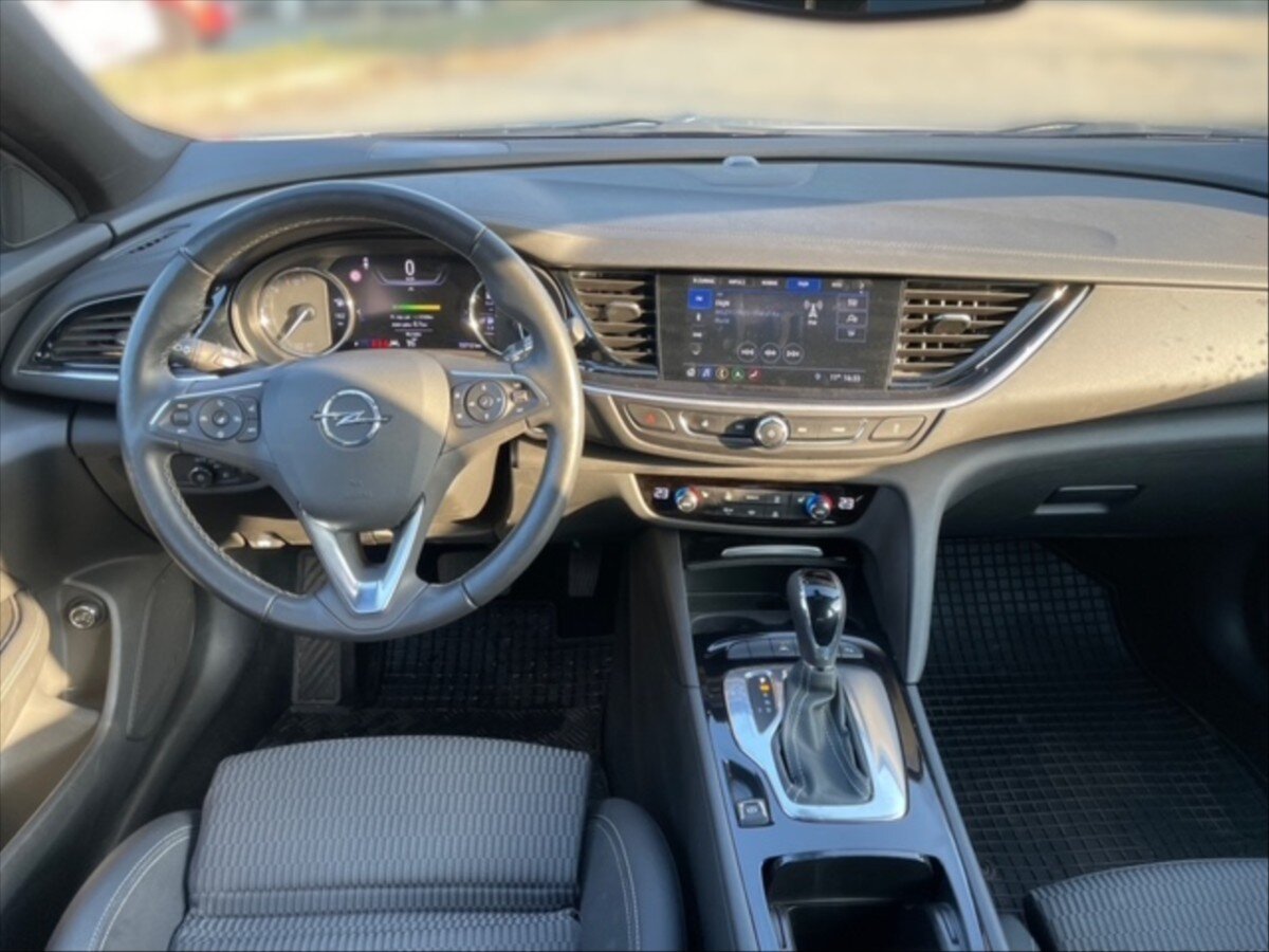 Opel Insignia Kombi 2,0 l 128 kw
