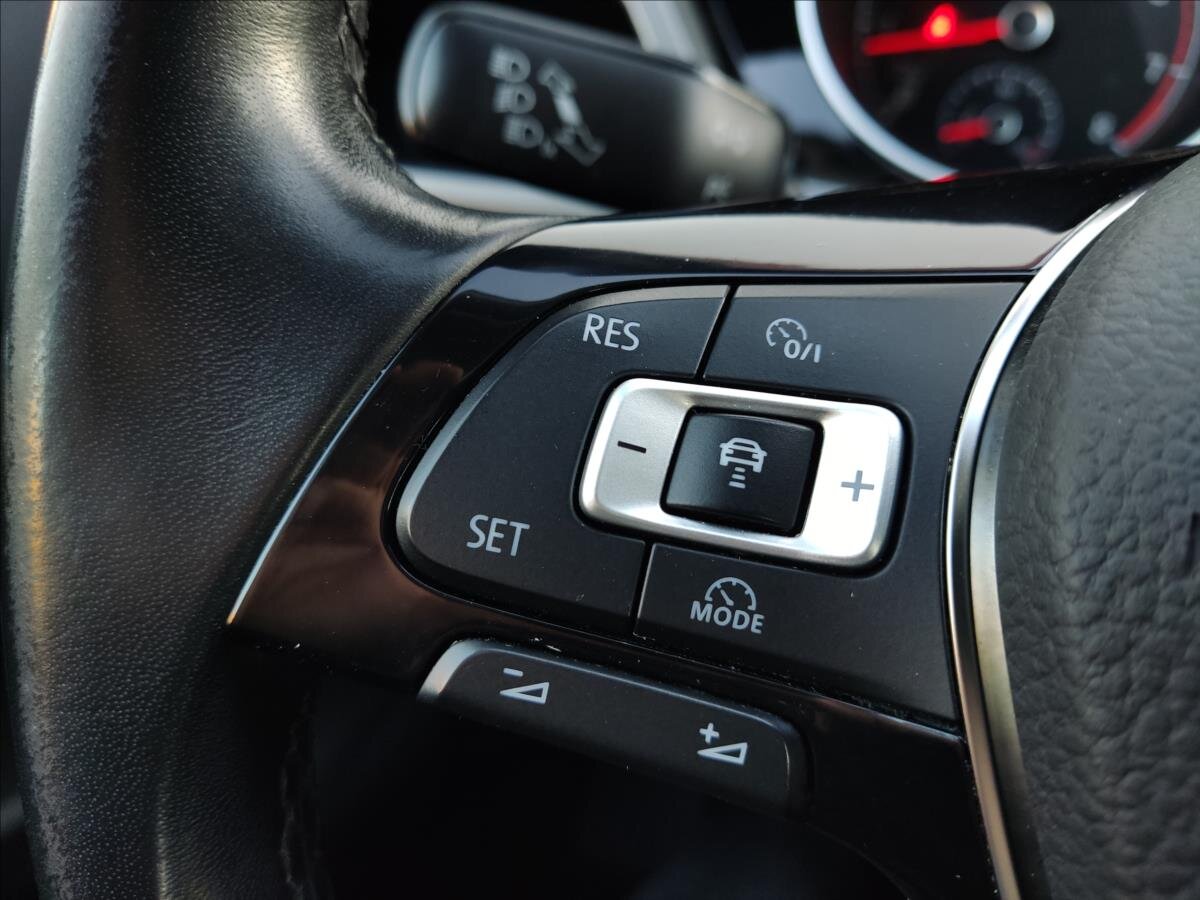 Volkswagen Touran MPV 1,2 l 81 kw