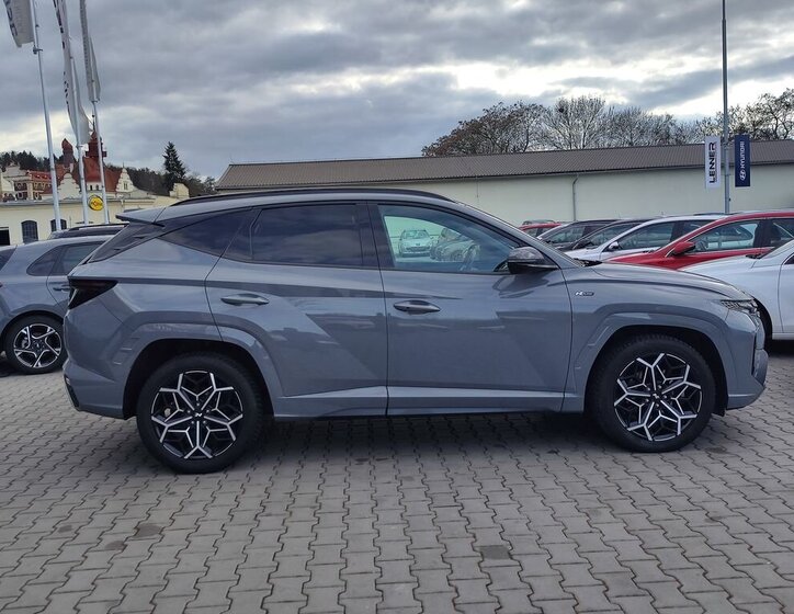 Hyundai Tucson SUV / Terénní 1,6 l 169 kw
