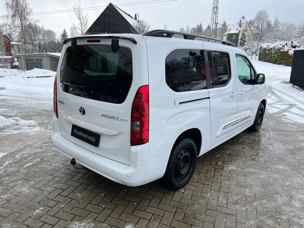 Toyota ProAce City Verso MPV 1,5 l 96 kw
