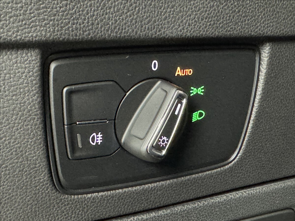 Volkswagen Passat Kombi 1,4 l 160 kw