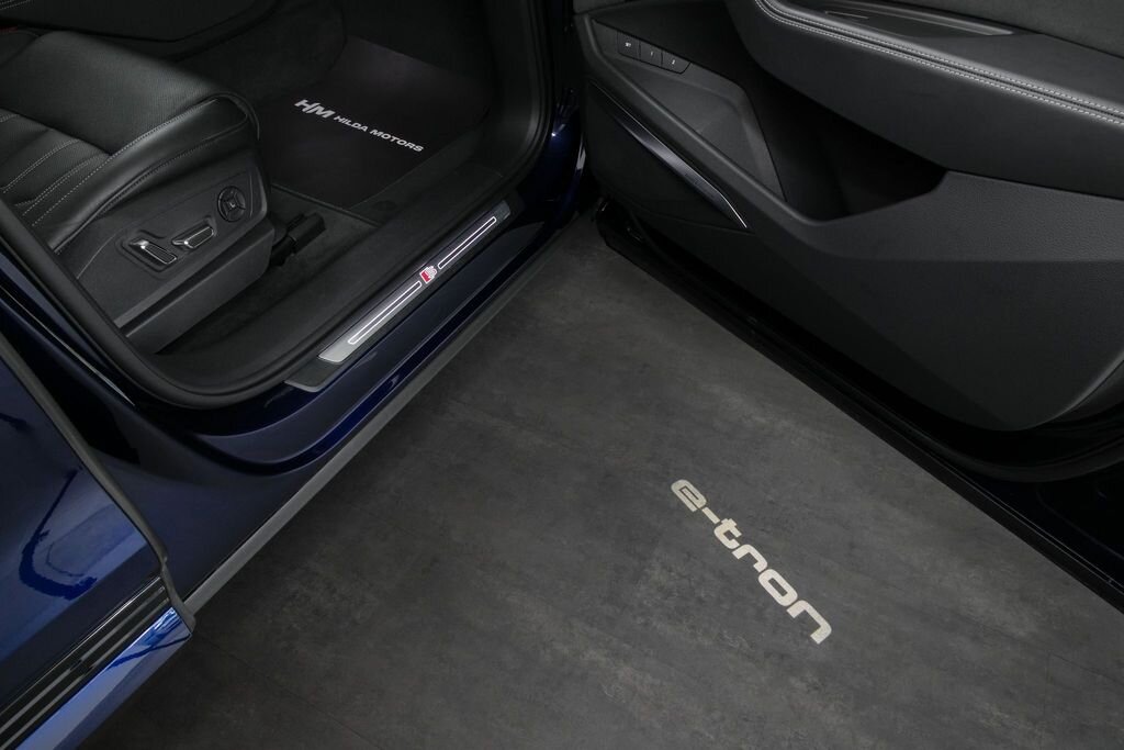 Audi e-tron SUV 0,0 300 kw