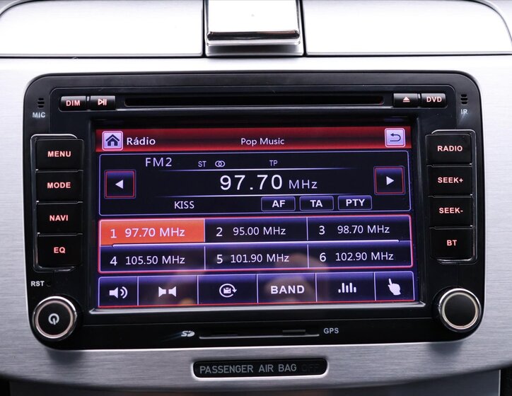 Volkswagen Passat CC Sedan 2,0 l 103 kw