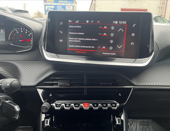 Peugeot 2008 SUV / Terénní 1,2 l 96 kw