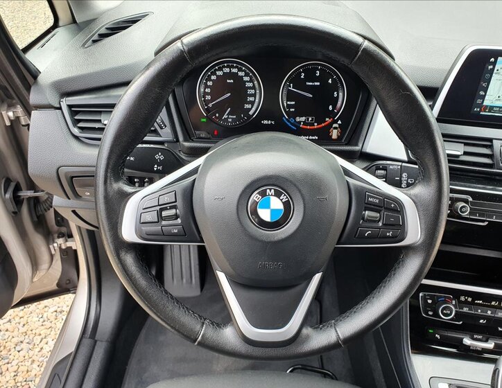 BMW Řada 2 20
