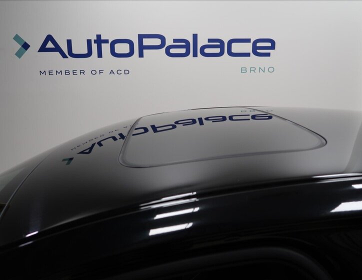 Volvo S90 Sedan / Limuzína 2,0 l 235 kw