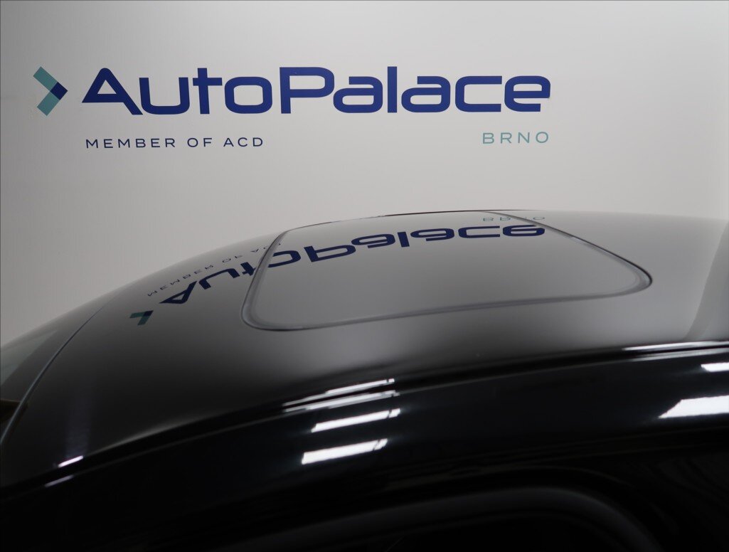 Volvo S90 Sedan / Limuzína 2,0 l 235 kw