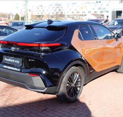 Toyota C-HR 4