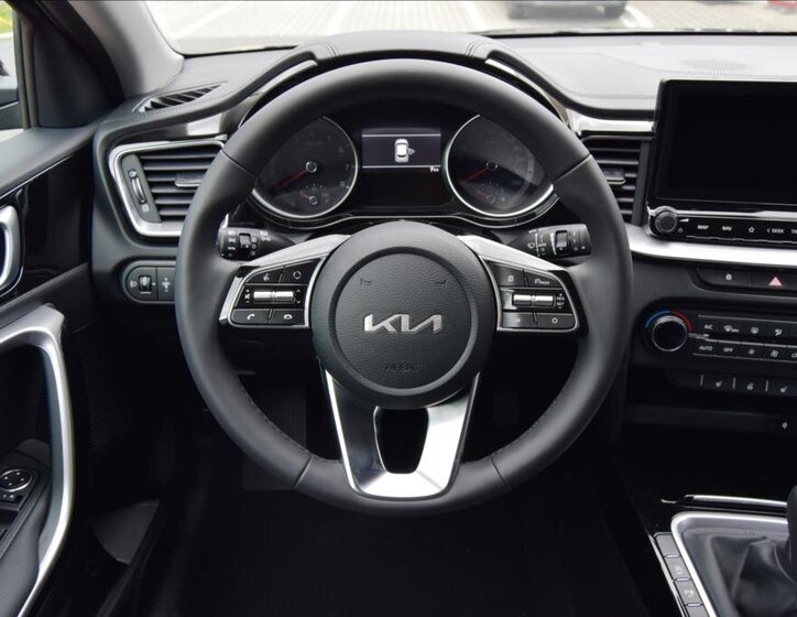 KIA XCeed 6