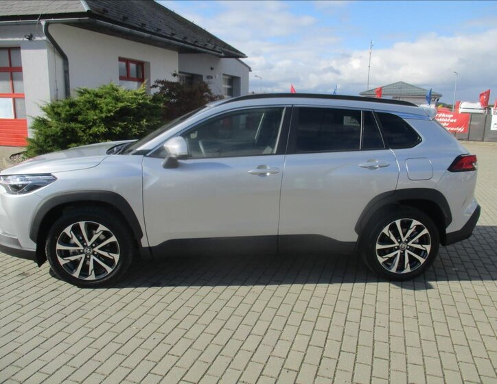 Toyota Corolla Cross 2