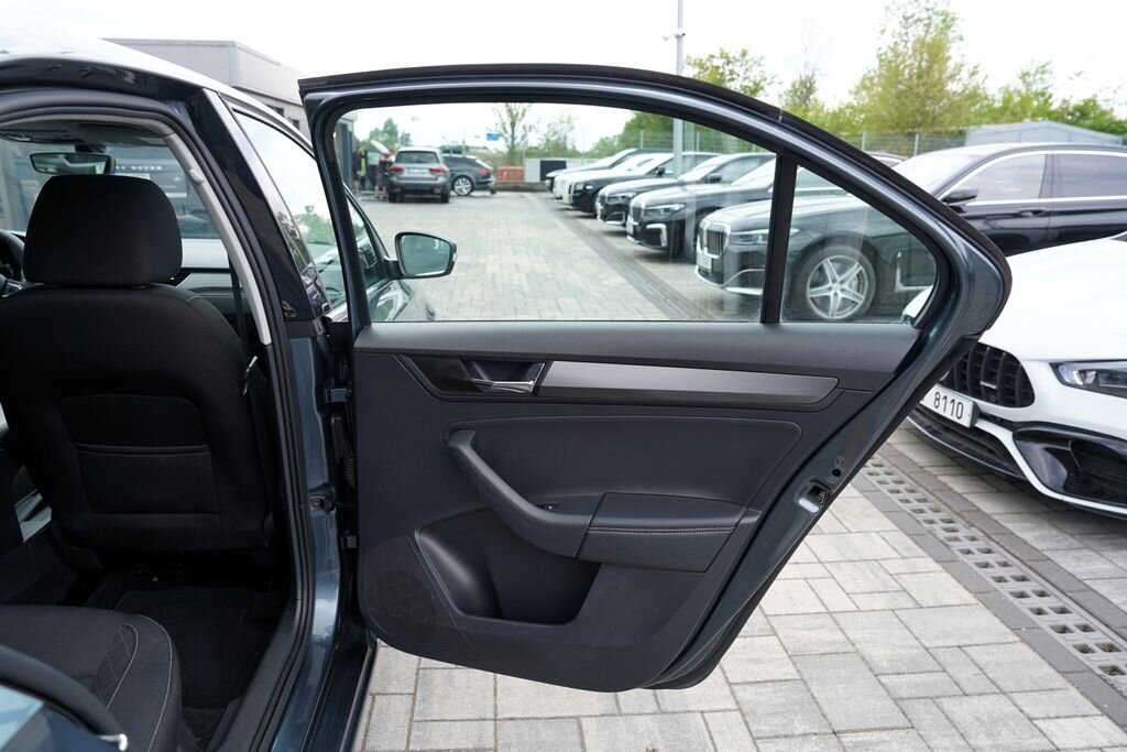 Škoda Rapid Hatchback 999,0 70 kw
