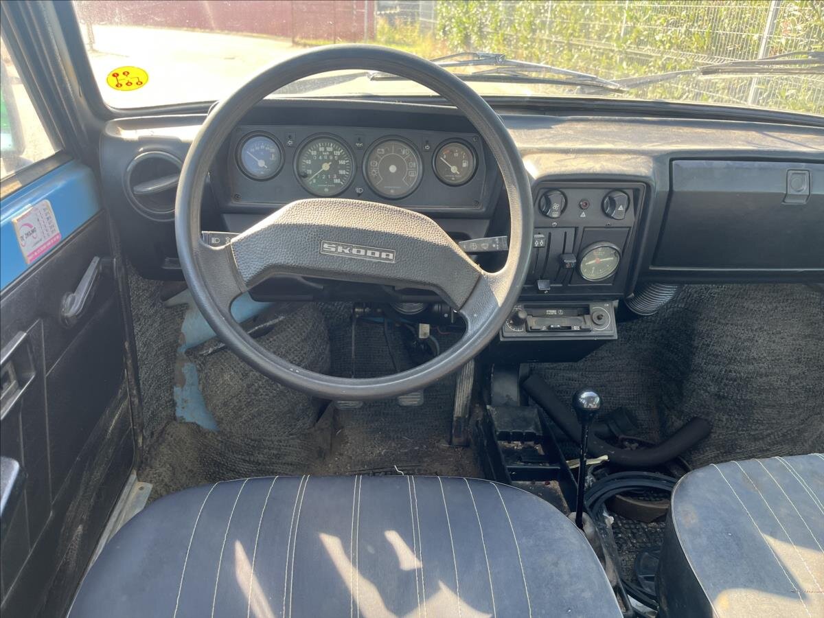 Škoda 105 Sedan 1,0 l 33 kw