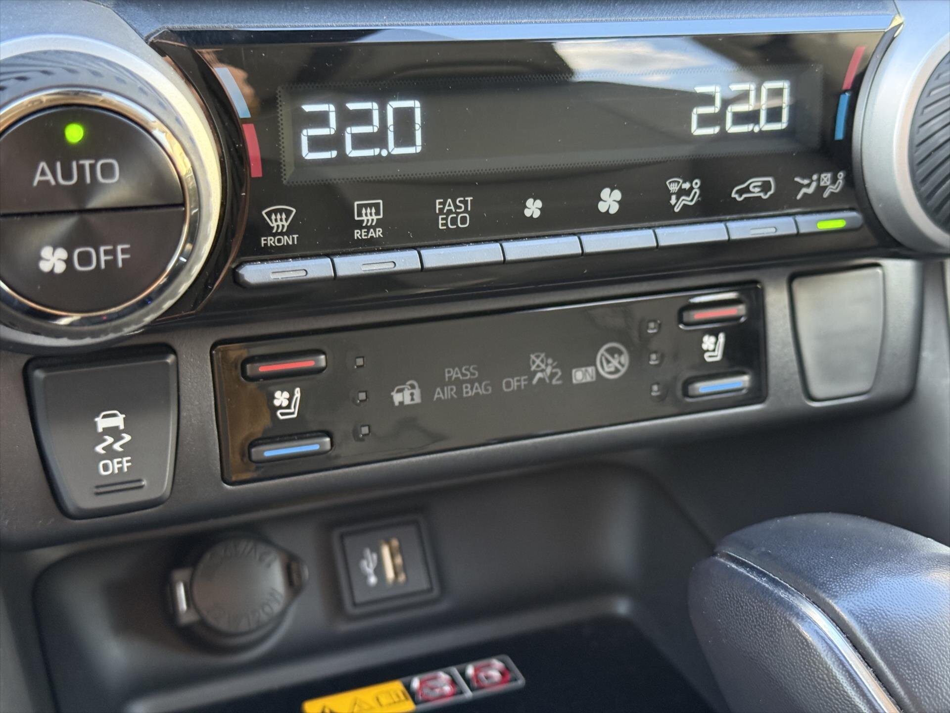 Toyota RAV4 SUV / Terénní 2,5 l 131 kw