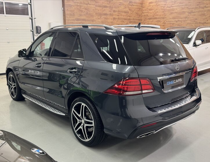Mercedes-Benz GLE SUV / Terénní 3,0 l 270 kw