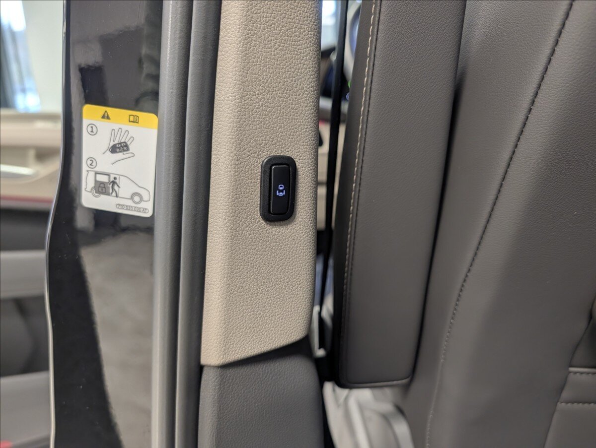 Volkswagen Multivan VAN / Minibus 1,5 l 130 kw