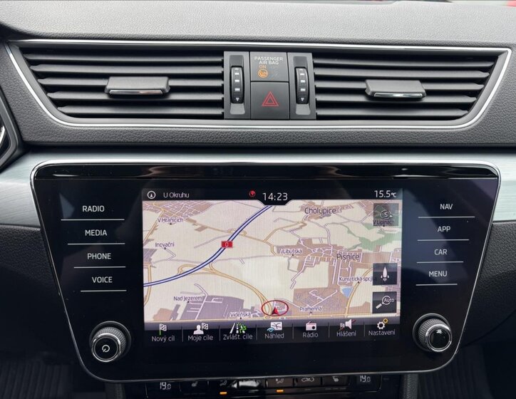 Škoda Superb Sedan / Limuzína 2,0 l 140 kw