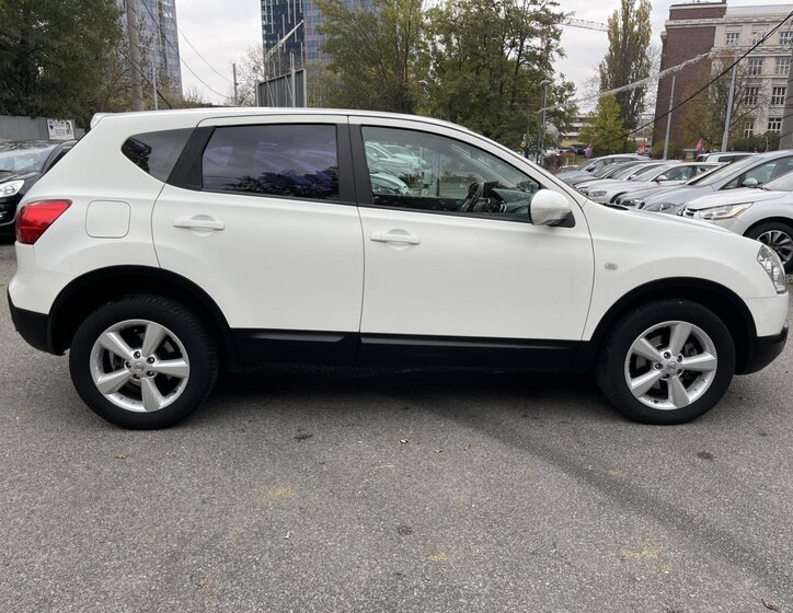 Nissan Qashqai SUV / Terénní 2,0 l 110 kw