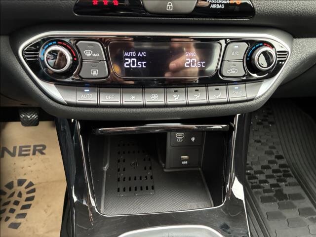 Hyundai i30 Liftback 1,5 l 103 kw