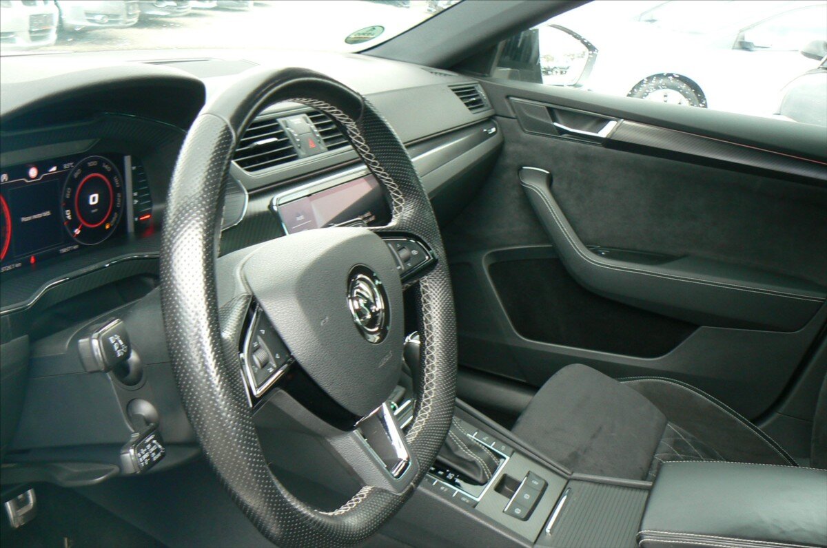 Škoda Superb Kombi 2,0 l 140 kw