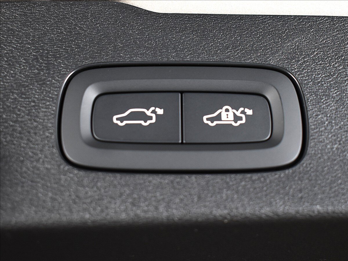 Volvo V60 Kombi 2,0 l 145 kw