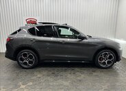 Alfa Romeo Stelvio 10