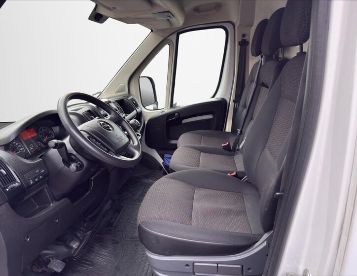 Opel Movano Skříň 2,2 l 103 kw