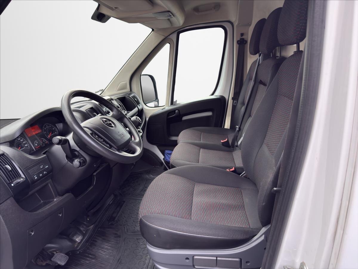 Opel Movano Skříň 2,2 l 103 kw