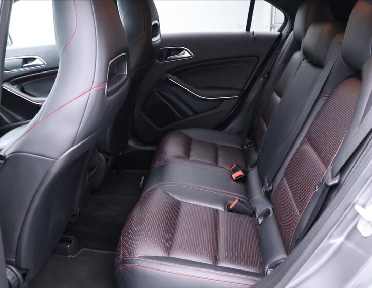 Mercedes-Benz Třídy A Hatchback 1,8 l 100 kw