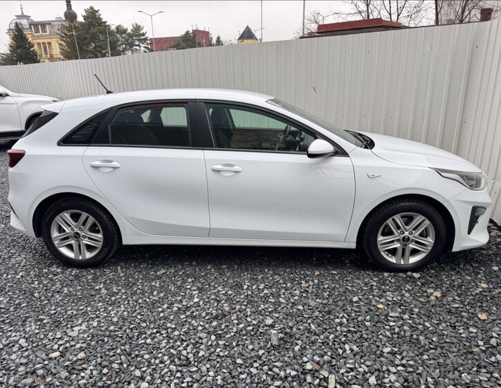 KIA Ceed 14