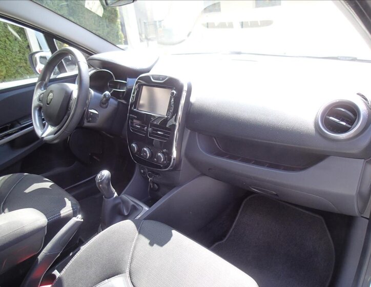 Renault Clio Hatchback 1,1 l 54 kw