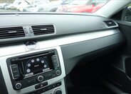 Volkswagen Passat 36