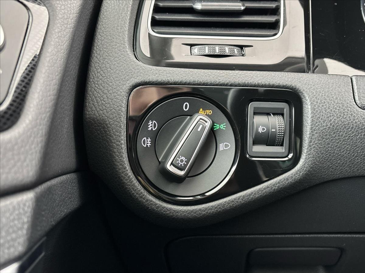 Volkswagen Golf Hatchback 1,4 l 81 kw