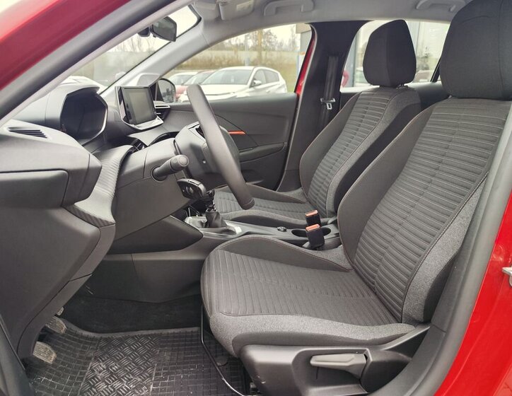 Peugeot 208 Hatchback 1,2 l 74 kw