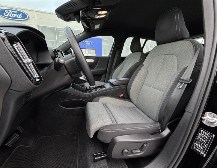 Volvo XC40 Kombi 2,0 l 145 kw