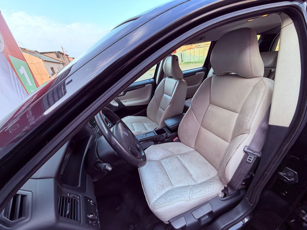 Volvo V70 Kombi 2,4 l 120 kw