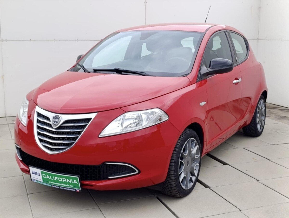 Lancia Y Hatchback 1,2 l 51 kw