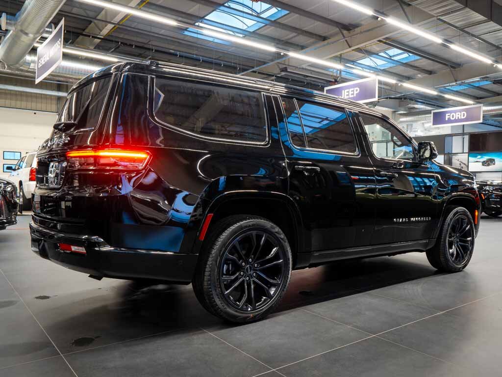 Jeep Grand Wagoneer SUV / Terénní 6,4 l 351 kw