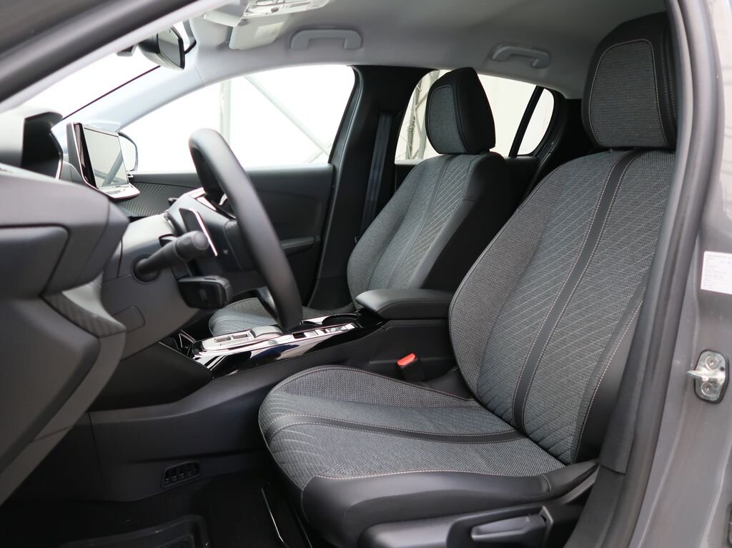 Peugeot 208 Hatchback 1,2 l 74 kw