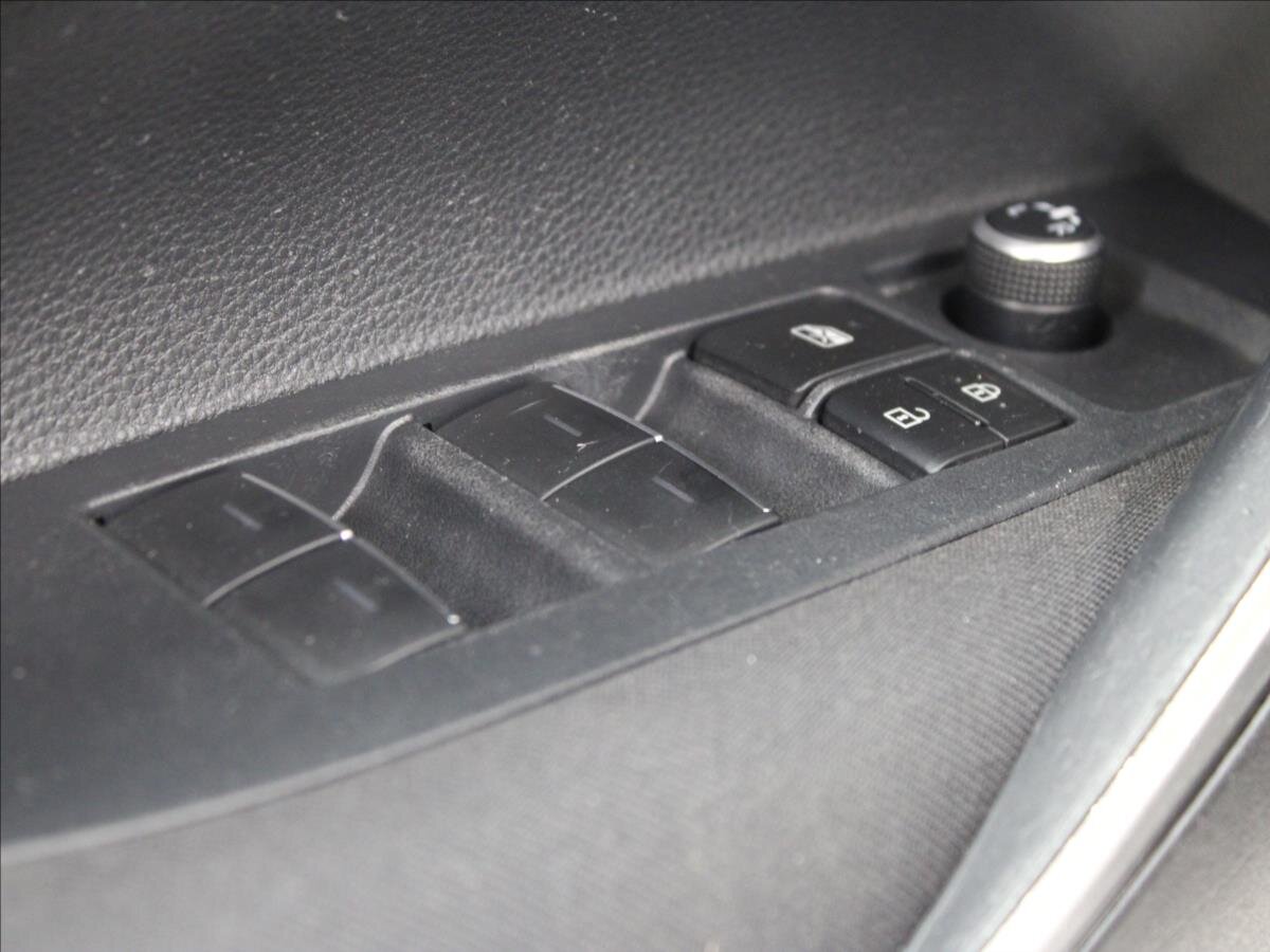 Toyota Corolla Hatchback 1,2 l 85 kw