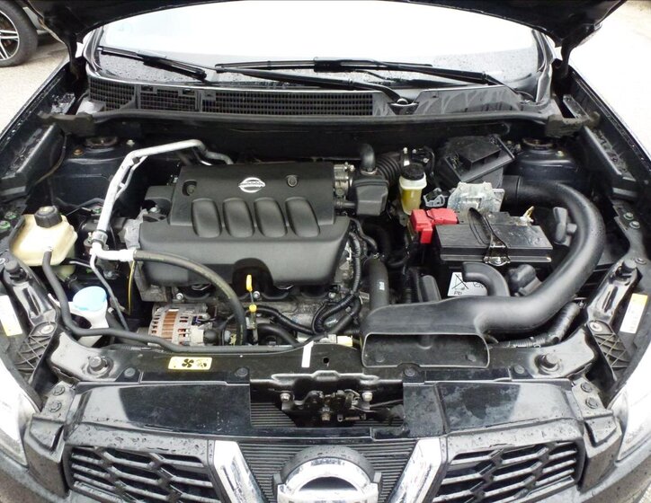 Nissan Qashqai SUV / Terénní 2,0 l 104 kw