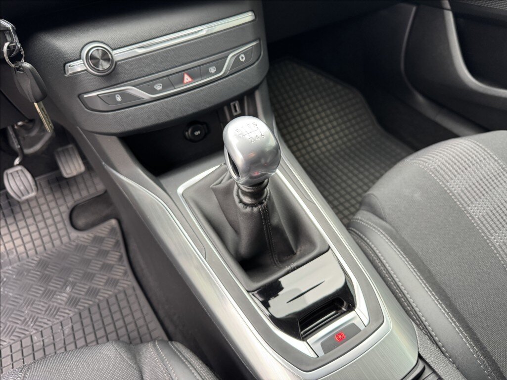 Peugeot 308 Kombi 1,5 l 96 kw