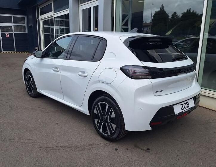 Peugeot 208 4