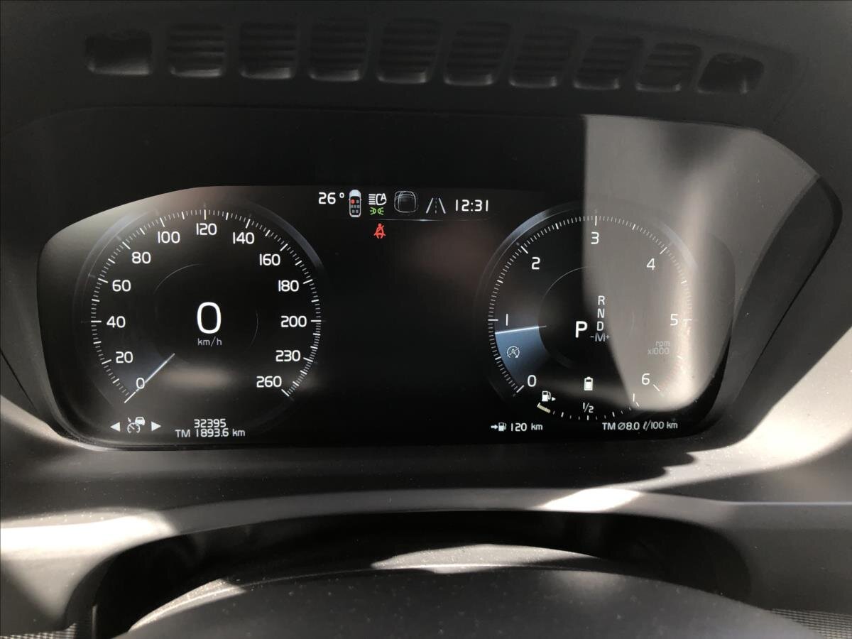 Volvo XC90 SUV / Terénní 2,0 l 173 kw